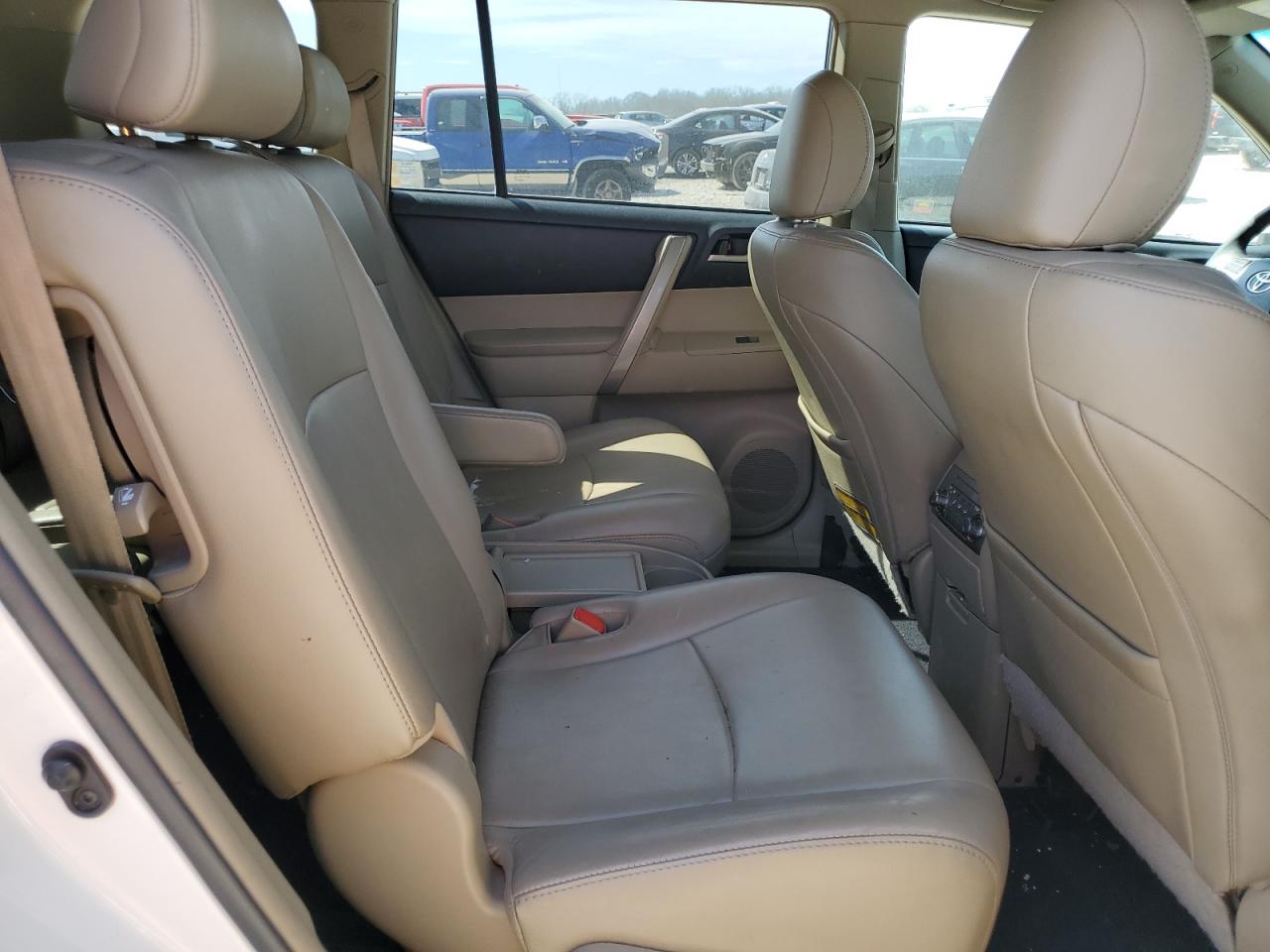2012 Toyota Highlander VIN 5TDBK3EH5CS174053 Copart auction photo, all over / front end damage thumbnail 11