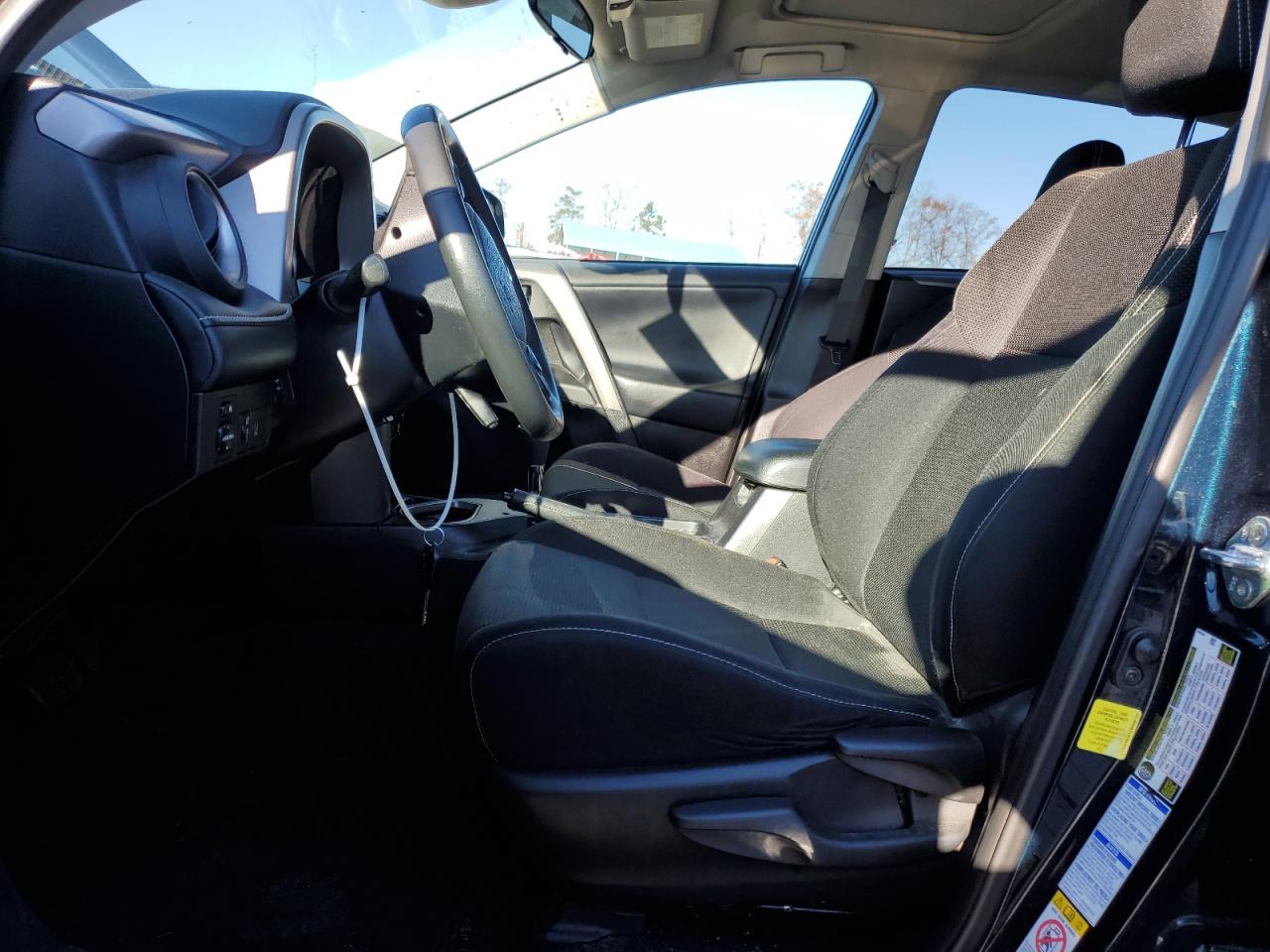 2018 Toyota RAV 4 VIN 2T3RFREV1JW698744 Copart auction photo, front end damage thumbnail 7