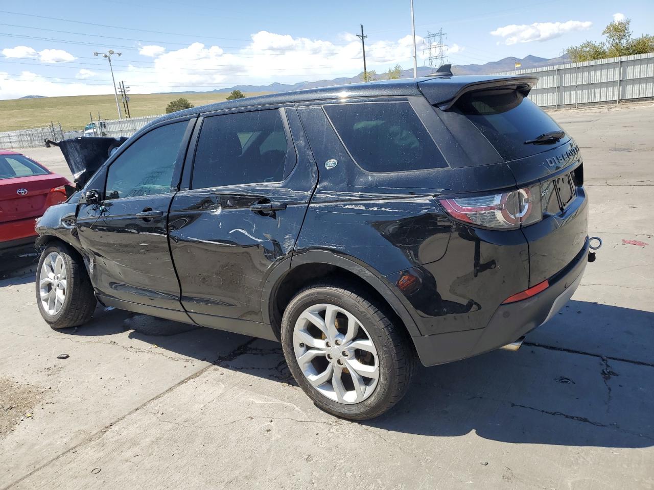 2015 Land Rover Discovery VIN SALCR2BG1FH529761 Copart auction photo, front end / side damage thumbnail 2