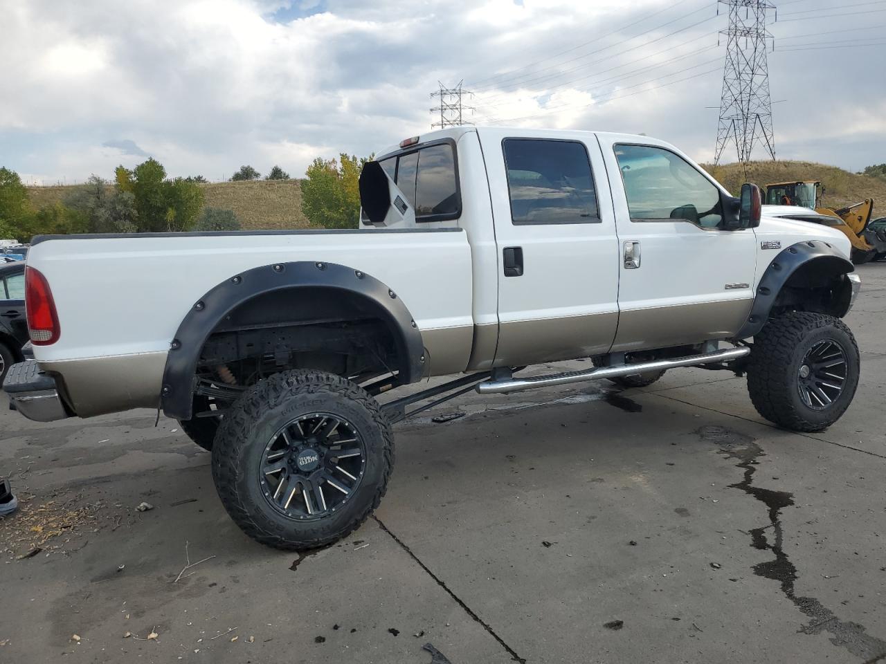 2004 Ford F350 VIN 1FTSW31P34EA14178 Copart auction photo, front end / side damage thumbnail 3