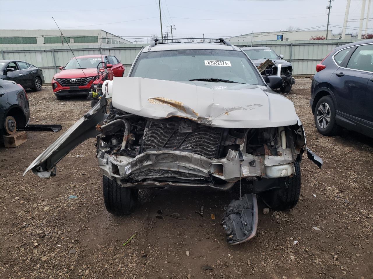 2001 Jeep Grand Cherokee VIN 1J4GW48S21C635435 Copart auction photo, front end / side damage thumbnail 5