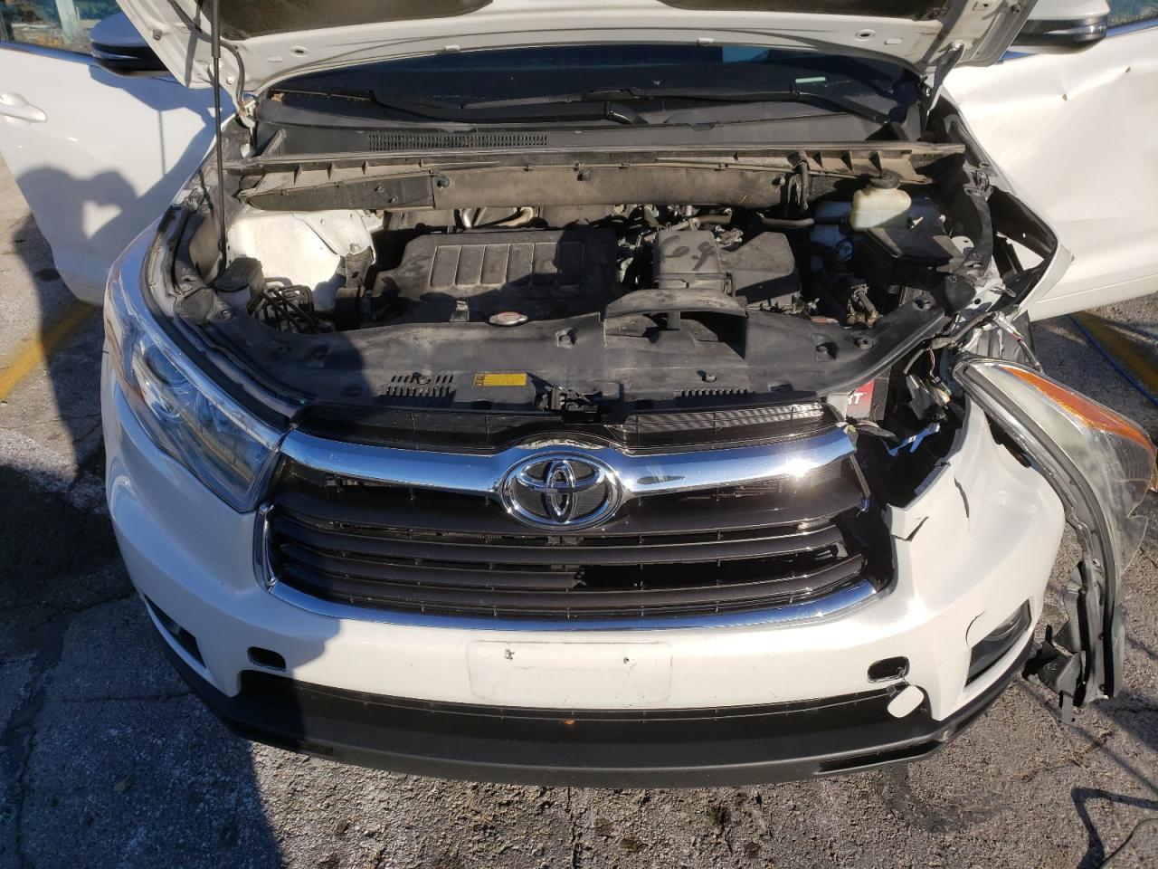 2016 Toyota Highlander VIN 5TDJKRFH7GS292558 Copart auction photo, front end damage thumbnail 12
