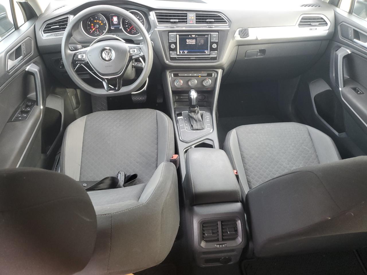 2020 Volkswagen Tiguan VIN 3VV1B7AX2LM180149 Copart auction photo, side damage thumbnail 8