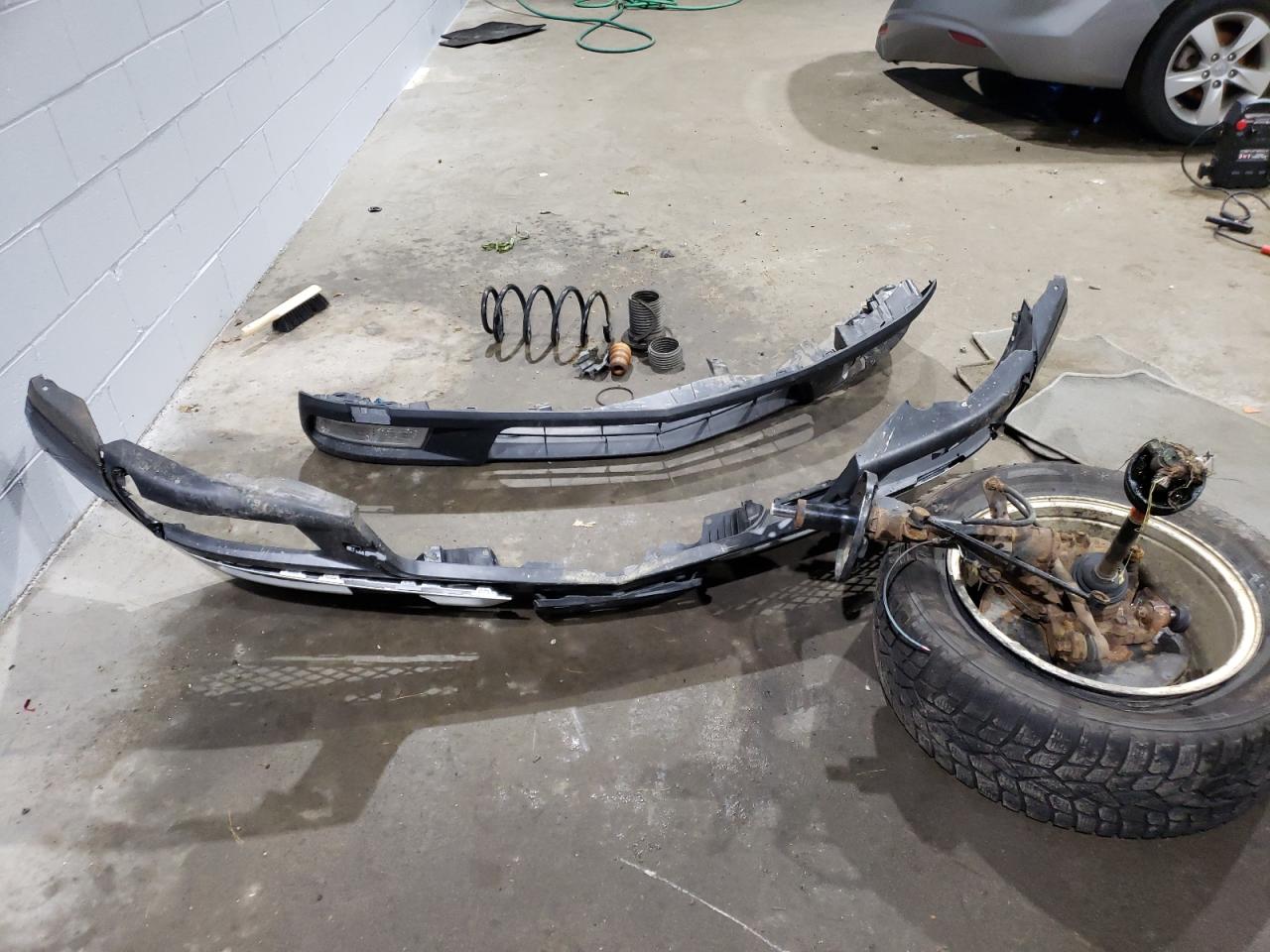 2010 Acura MDX VIN 2HNYD2H41AH517566 Copart auction photo, front end / undercarriage damage thumbnail 12