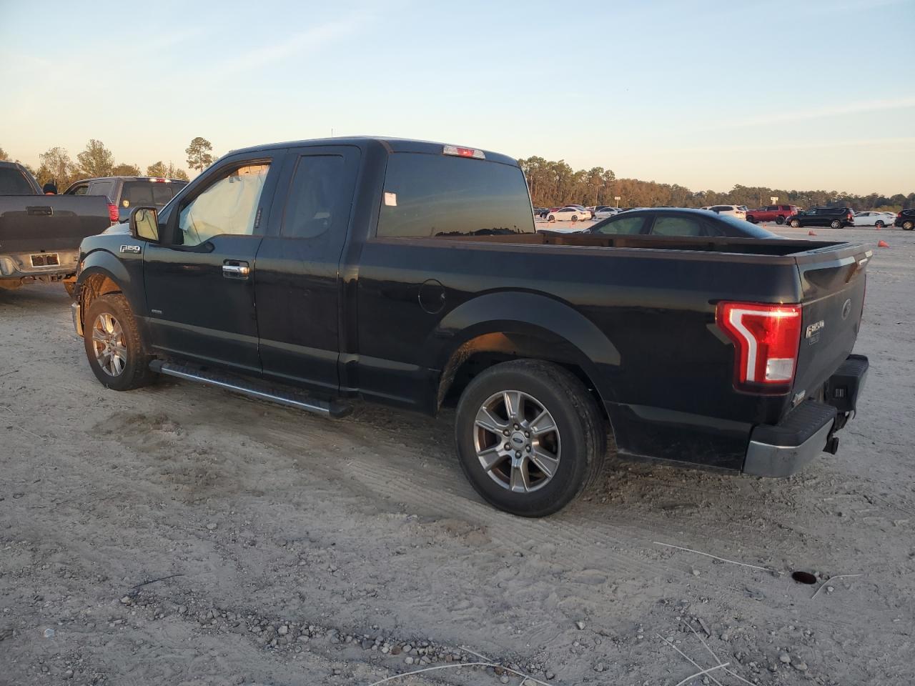 2016 Ford F-150 VIN 1FTEX1CP4GKF16893 Copart auction photo, side damage thumbnail 2