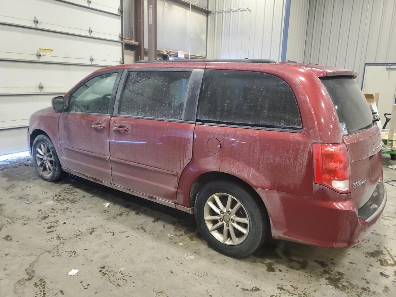 2015 Dodge Caravan VIN 2C4RDGCG8FR612118 Copart auction photo, minor dent/scratches damage thumbnail 2