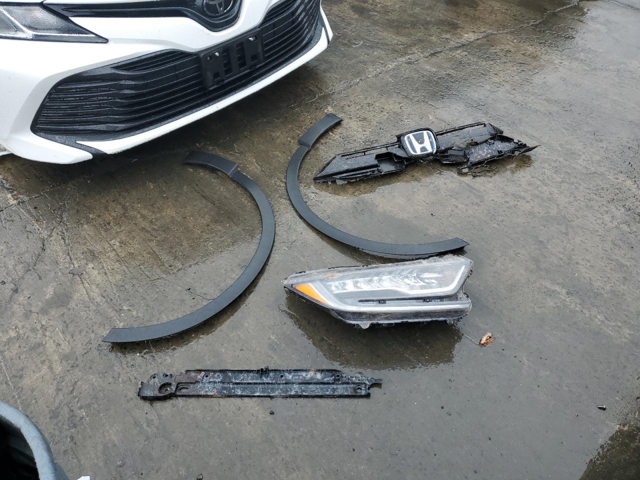 2022 Honda CR-V VIN 5J6RT6H80NL045841 Copart auction photo, front end damage thumbnail 13