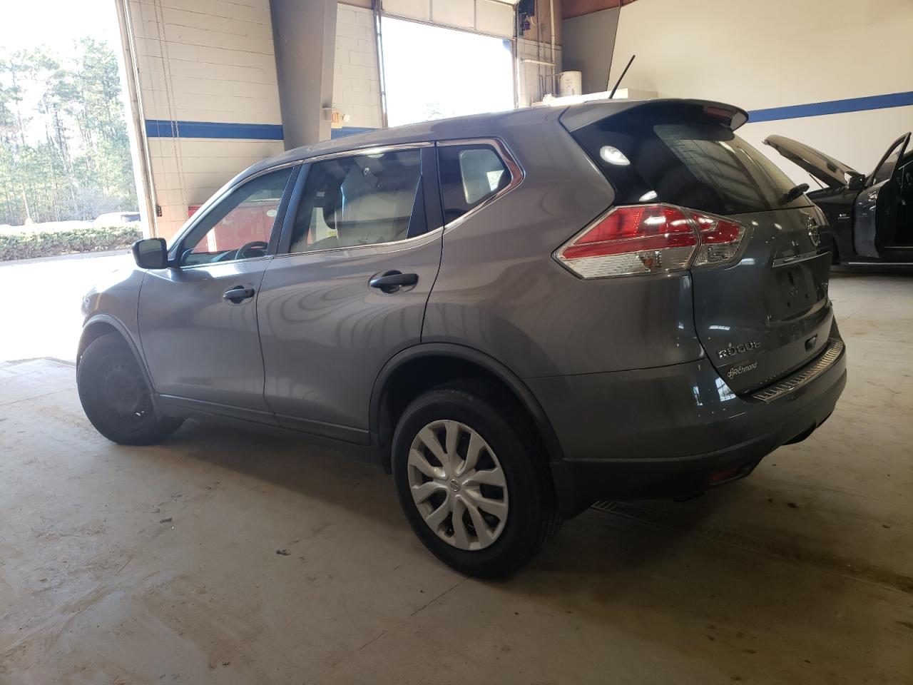 2016 Nissan Rogue VIN KNMAT2MV8GP610498 Copart auction photo, front end / undercarriage damage thumbnail 2