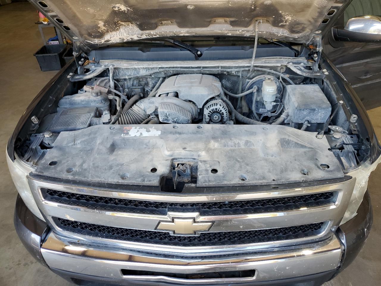 2011 Chevrolet Silverado VIN 1GCRCSE06BZ252675 Copart auction photo, all over / minor dent/scratches damage thumbnail 11