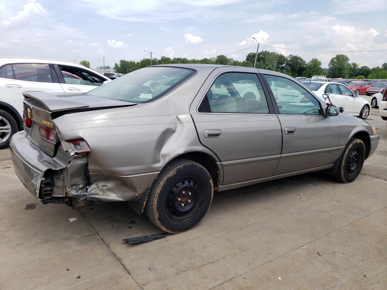 1997 Toyota Camry VIN 4T1BG22K2VU105553 Copart auction photo, rear end damage thumbnail 3
