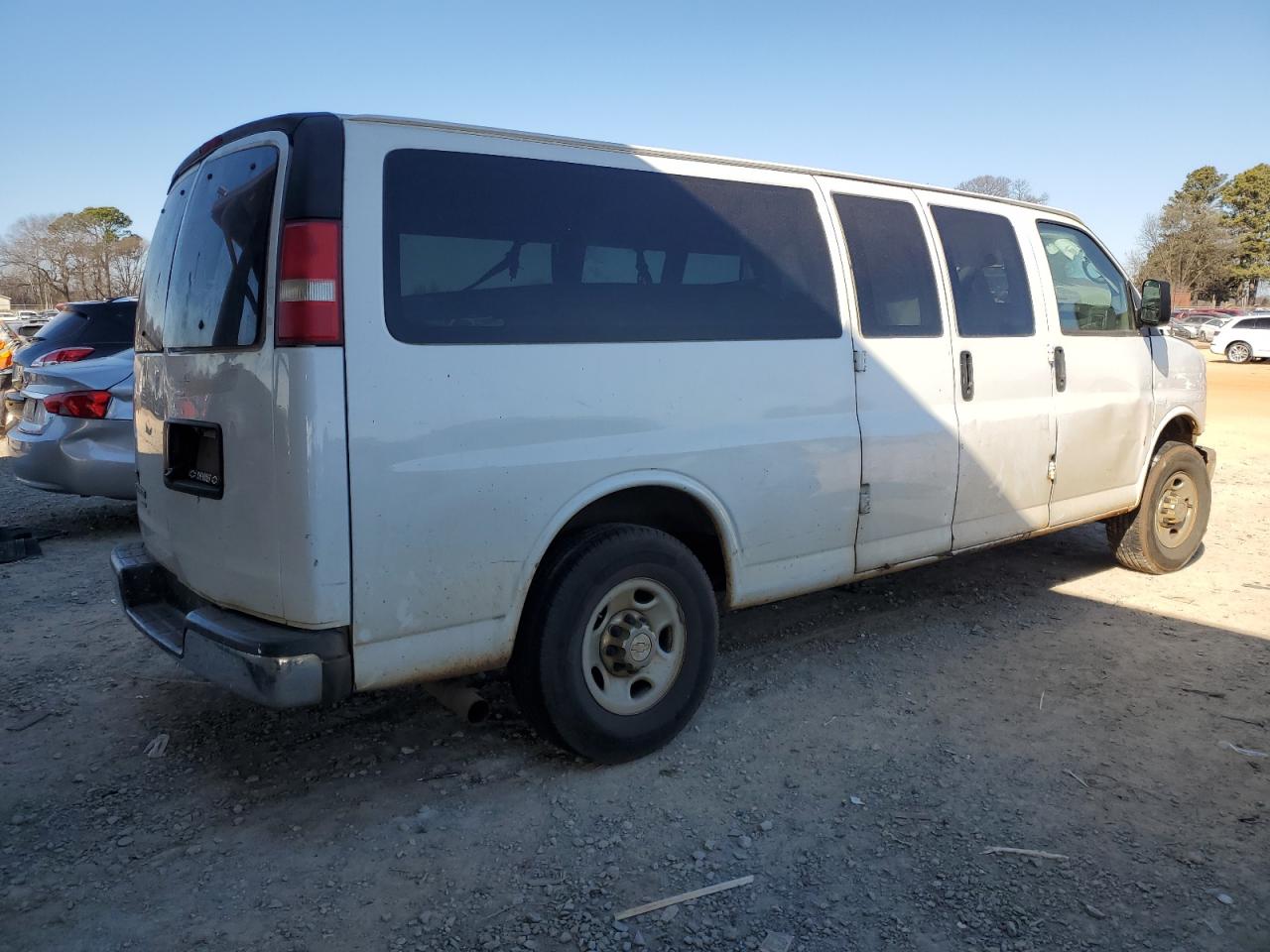 2015 Chevrolet Express VIN 1GAZG1FG5F1158102 Copart auction photo, front end / side damage thumbnail 3