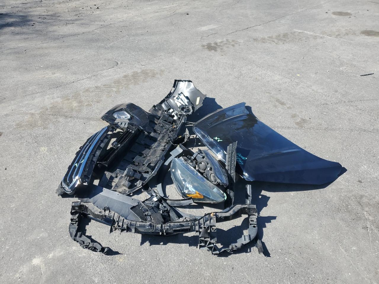 2018 Ford Escape VIN 1FMCU9GD2JUA14969 Copart auction photo, front end damage thumbnail 13