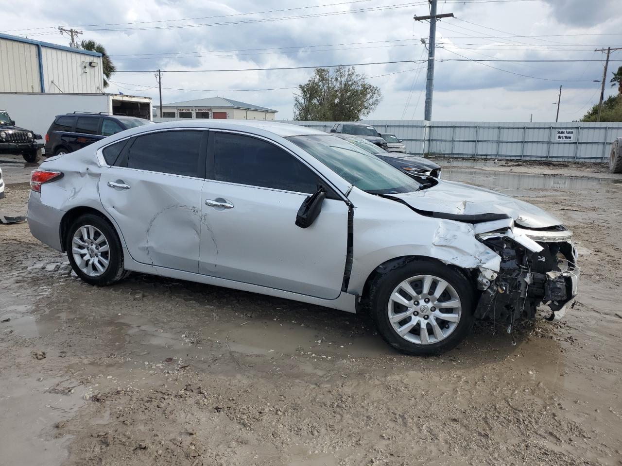 2015 Nissan Altima VIN 1N4AL3AP4FN906940 Copart auction photo, front end / rear end damage thumbnail 4