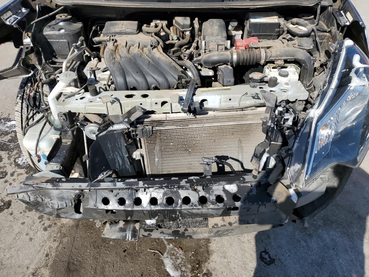 2017 Nissan Versa VIN 3N1CE2CP8HL359763 Copart auction photo, front end / side damage thumbnail 11