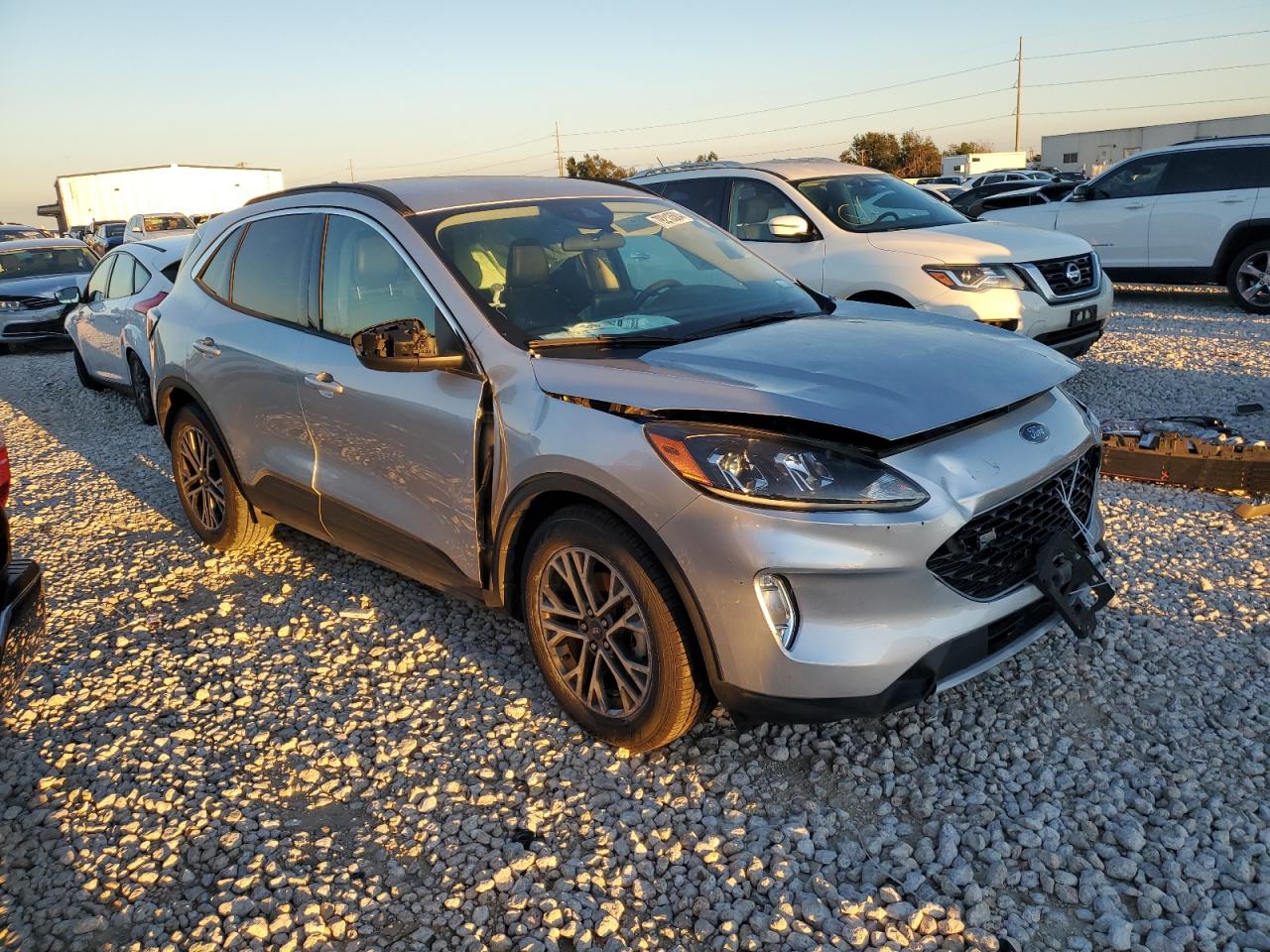 2020 Ford Escape VIN 1FMCU0H69LUA54481 Copart auction photo, front end damage thumbnail 4