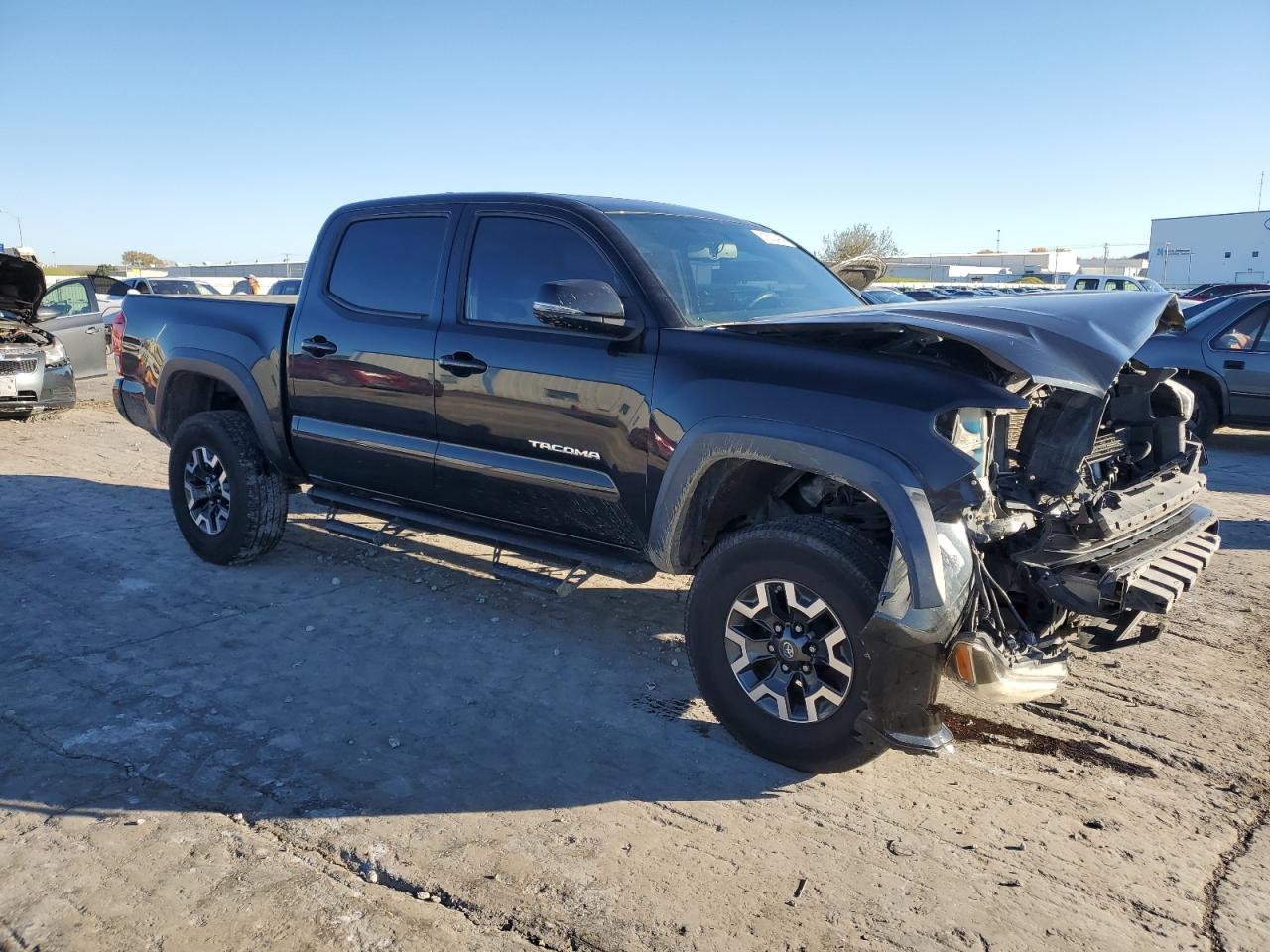 2016 Toyota Tacoma VIN 5TFCZ5AN8GX029290 Copart auction photo, front end / minor dent/scratches damage thumbnail 4