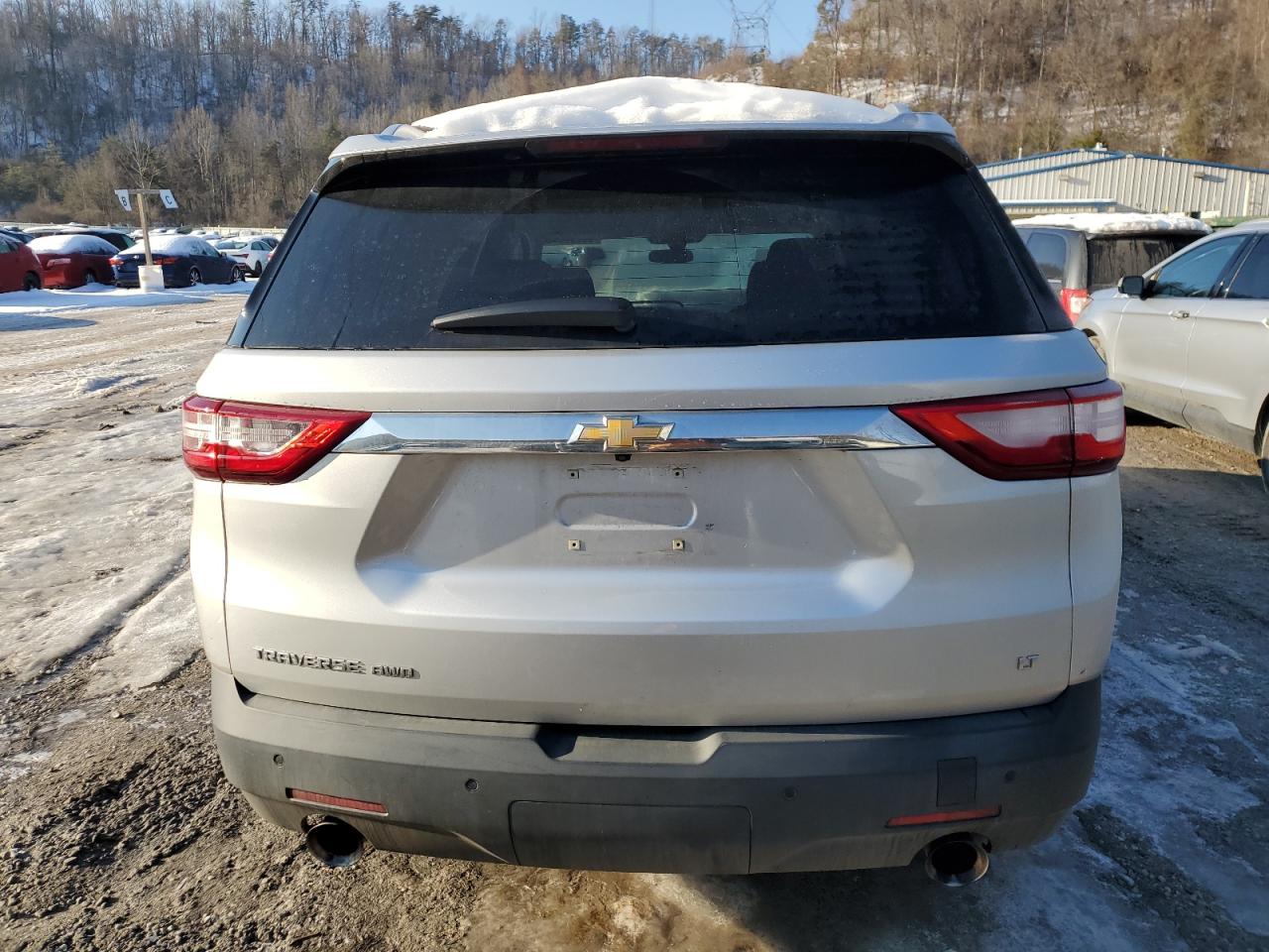 2018 Chevrolet Traverse VIN 1GNEVGKW0JJ146208 Copart auction photo, front end / side damage thumbnail 6