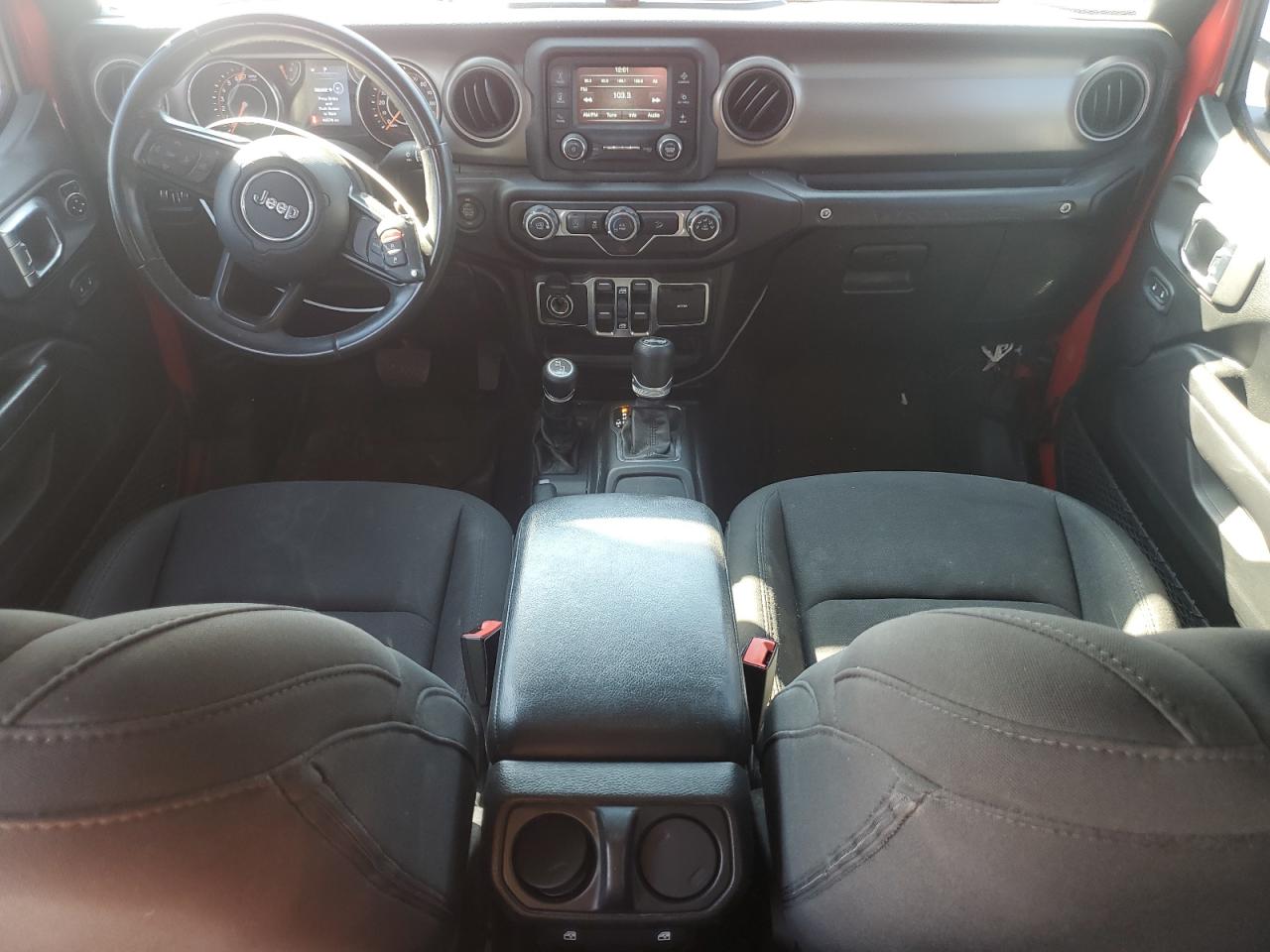2019 Jeep Wrangler VIN 1C4HJXDN3KW668860 Copart auction photo, front end damage thumbnail 8