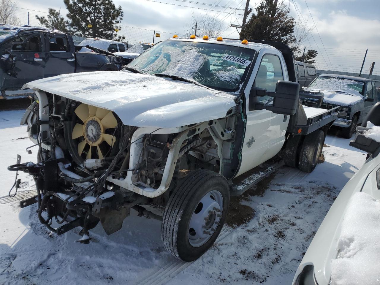 2016 Ford F450 VIN 1FDUF4HT4GEA04163 Copart auction photo, front end damage thumbnail 3
