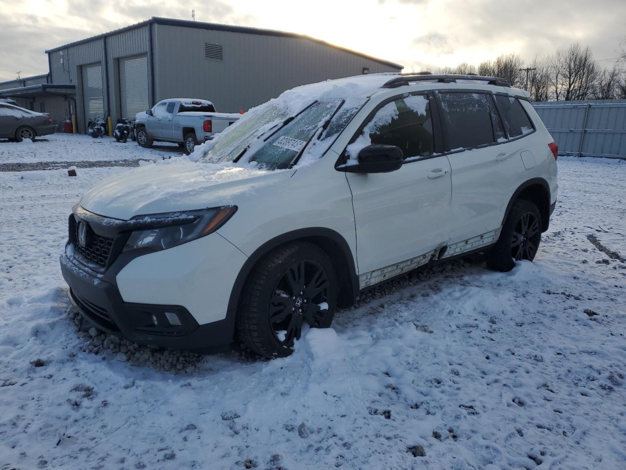 2019 Honda Passport VIN 5FNYF8H21KB017819