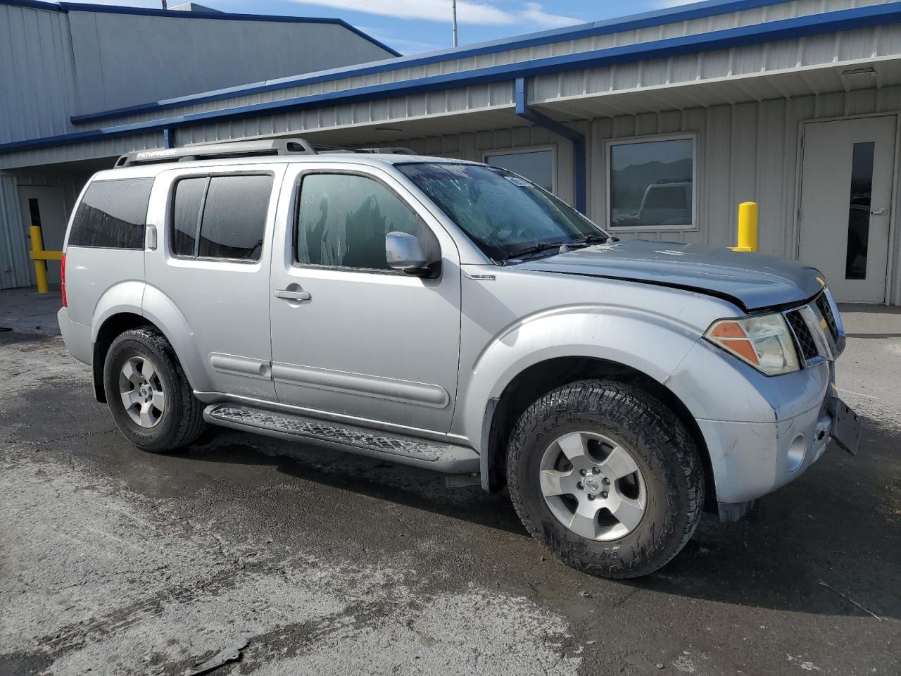 2006 Nissan Pathfinder VIN 5N1AR18U36C615832 Copart auction photo, front end damage thumbnail 4