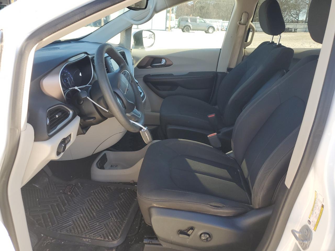 2017 Chrysler Pacifica VIN 2C4RC1CG6HR708736 Copart auction photo, all over damage thumbnail 7