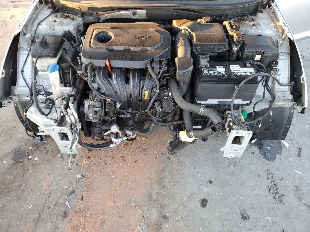 2016 Hyundai Sonata VIN 5NPE34AF1GH425201 Copart auction photo, front end / minor dent/scratches damage thumbnail 11