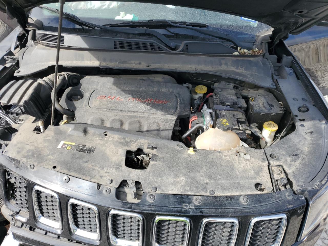 2018 Jeep Compass VIN 3C4NJDBB8JT154873 Copart auction photo, front end / side damage thumbnail 12