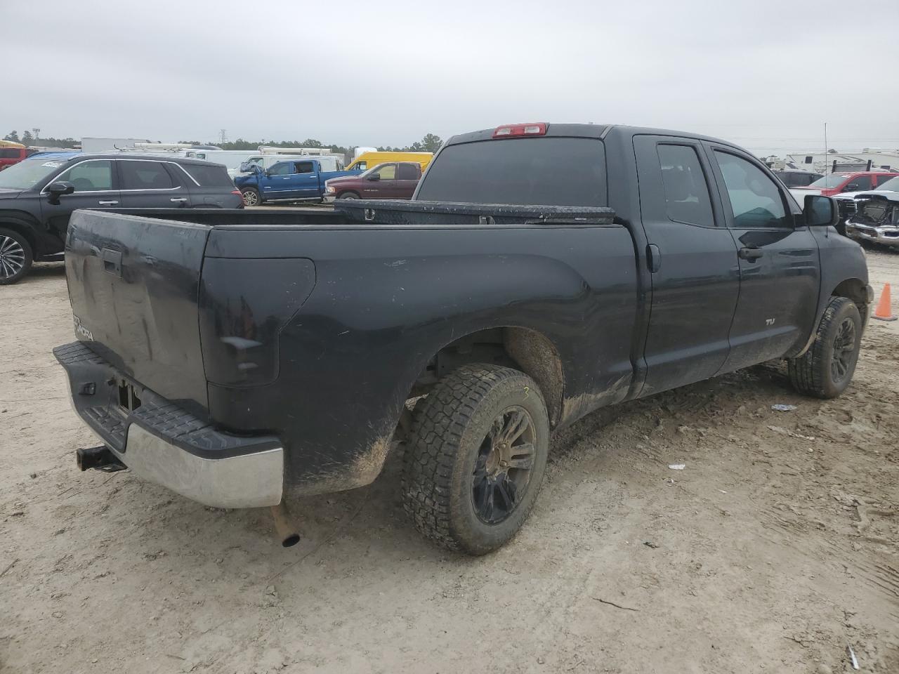 2008 Toyota Tundra VIN 5TFRU541X8X011232 Copart auction photo, side / undercarriage damage thumbnail 3