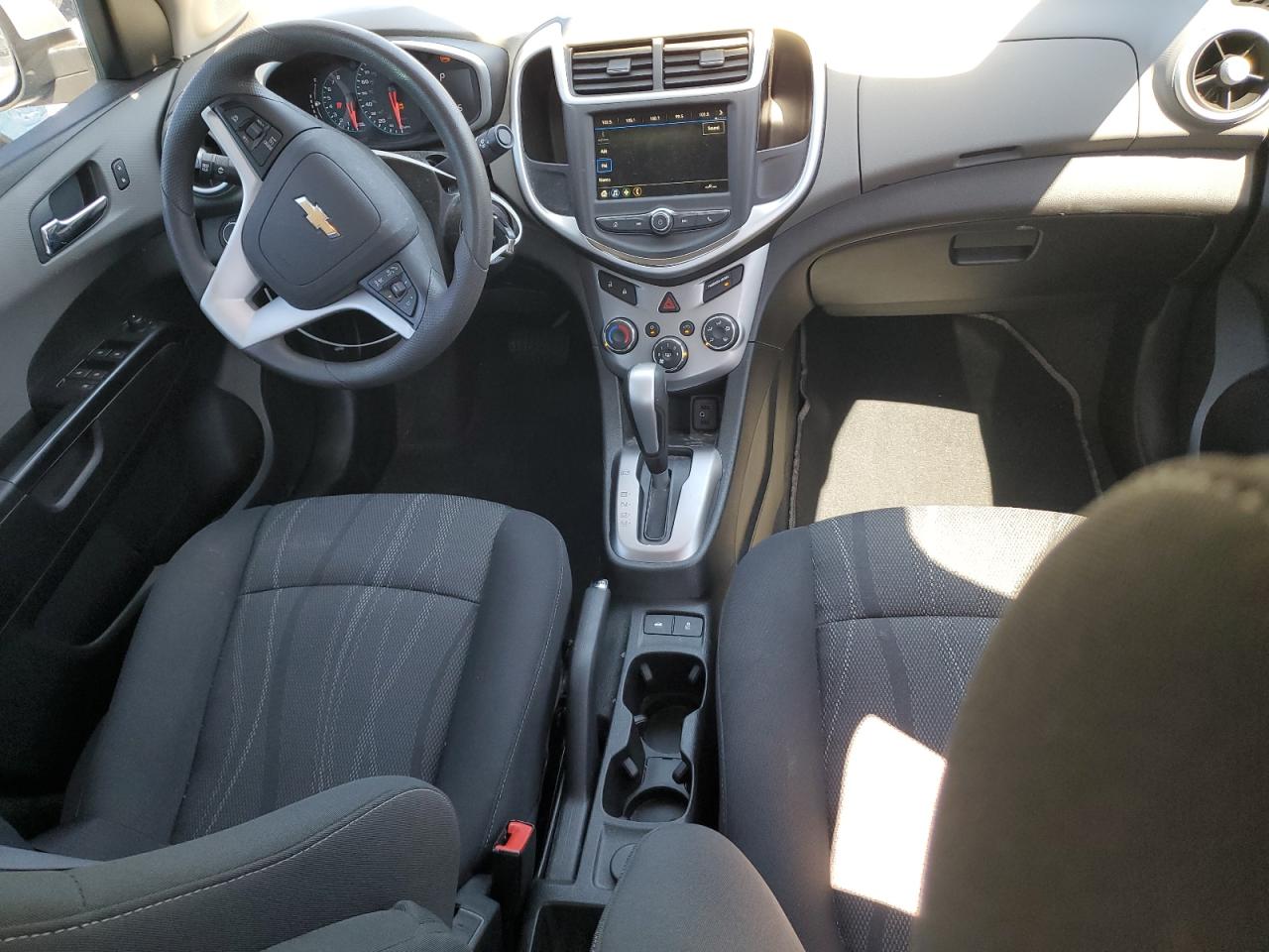 2019 Chevrolet Sonic VIN 1G1JD5SBXK4135804 Copart auction photo, rear end damage thumbnail 8