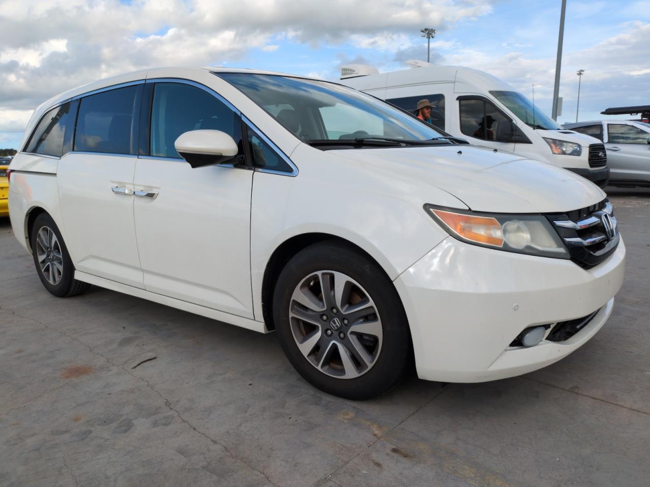 2016 Honda Odyssey VIN 5FNRL5H94GB166399 Copart auction photo, water/flood damage thumbnail 4