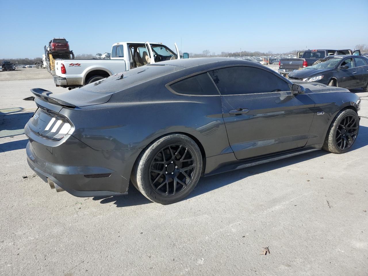 2018 Ford Mustang VIN 1FA6P8CFXJ5104283 Copart auction photo, front end / side damage thumbnail 3
