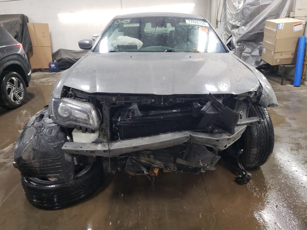 2019 Chrysler 300 VIN 2C3CCABG5KH515860 Copart auction photo, front end damage thumbnail 5