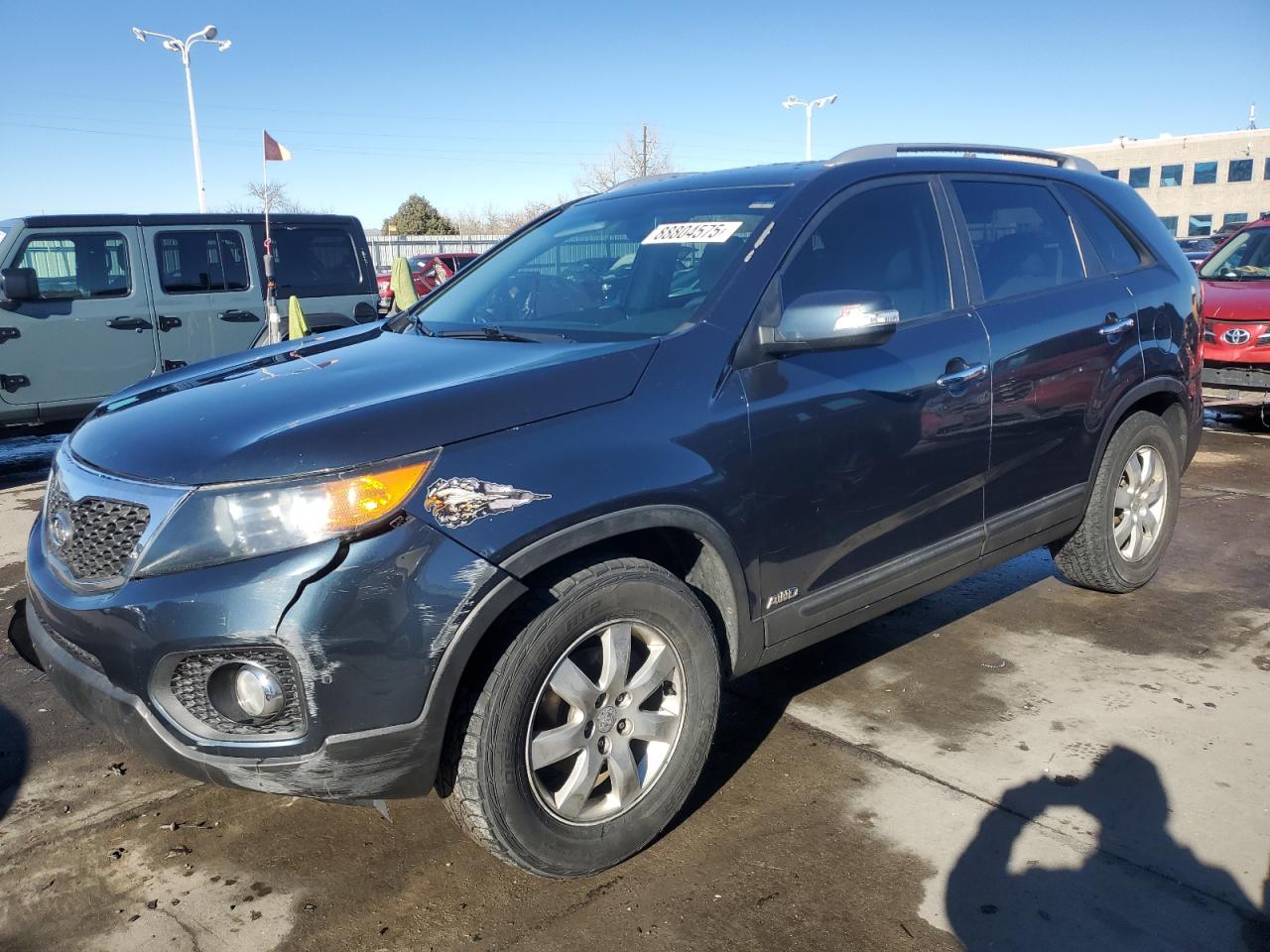 2011 KIA Sorento VIN 5XYKTCA14BG008446