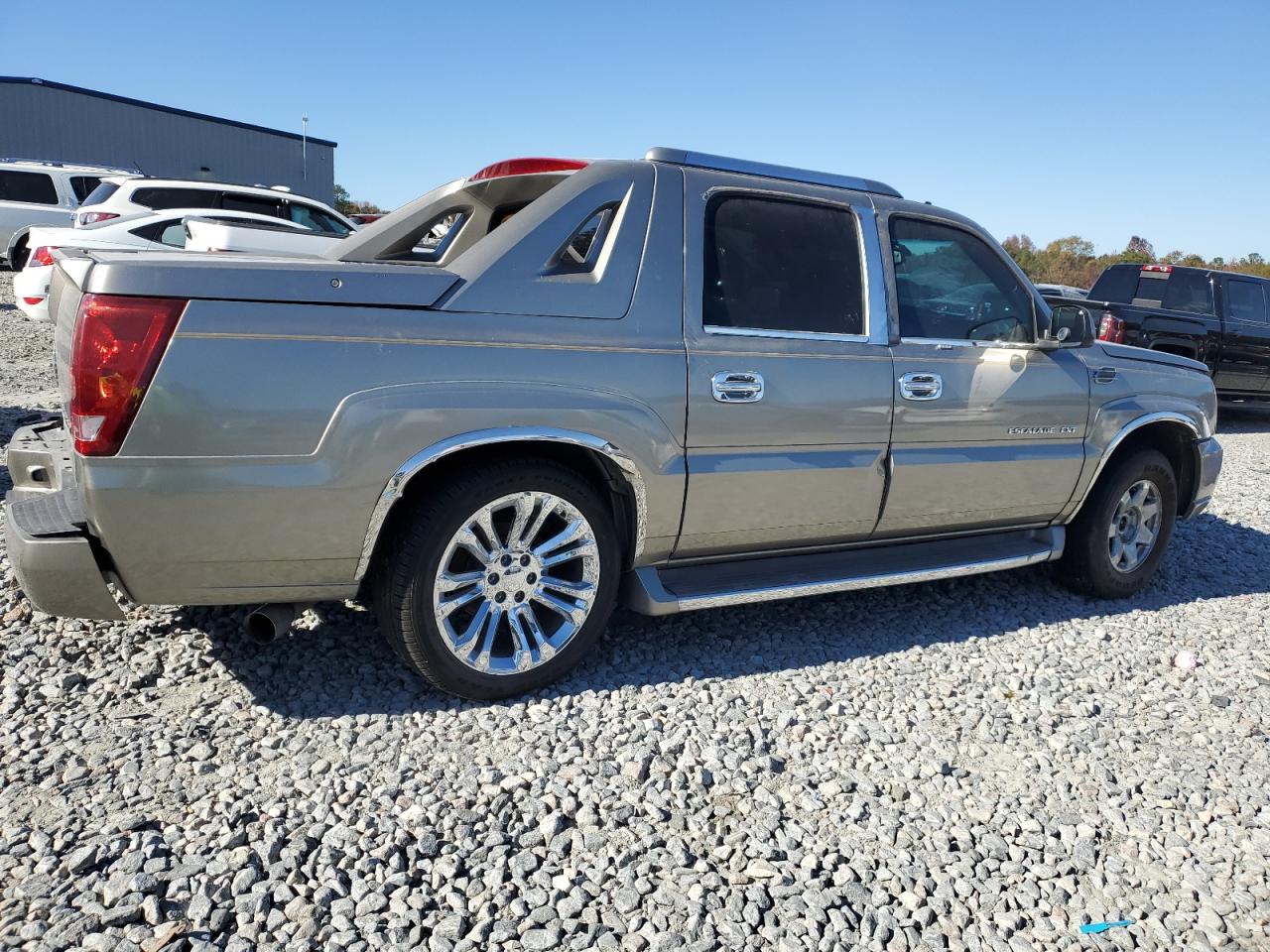 2003 Cadillac Escalade VIN 3GYEK63N43G256050 Copart auction photo, rear end / side damage thumbnail 3