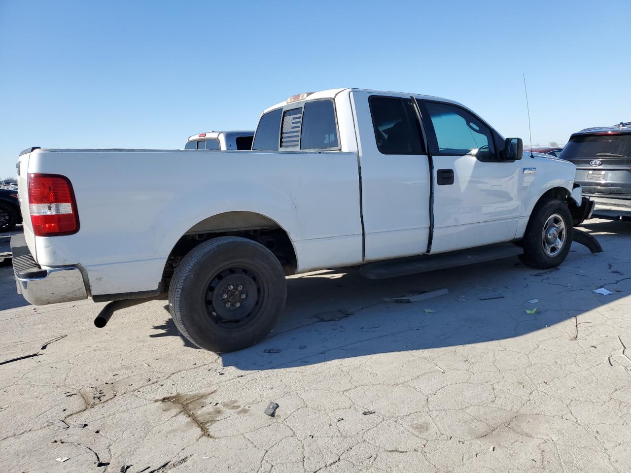 2004 Ford F-150 VIN 1FTRX12W64NC19239 Copart auction photo, front end damage thumbnail 3