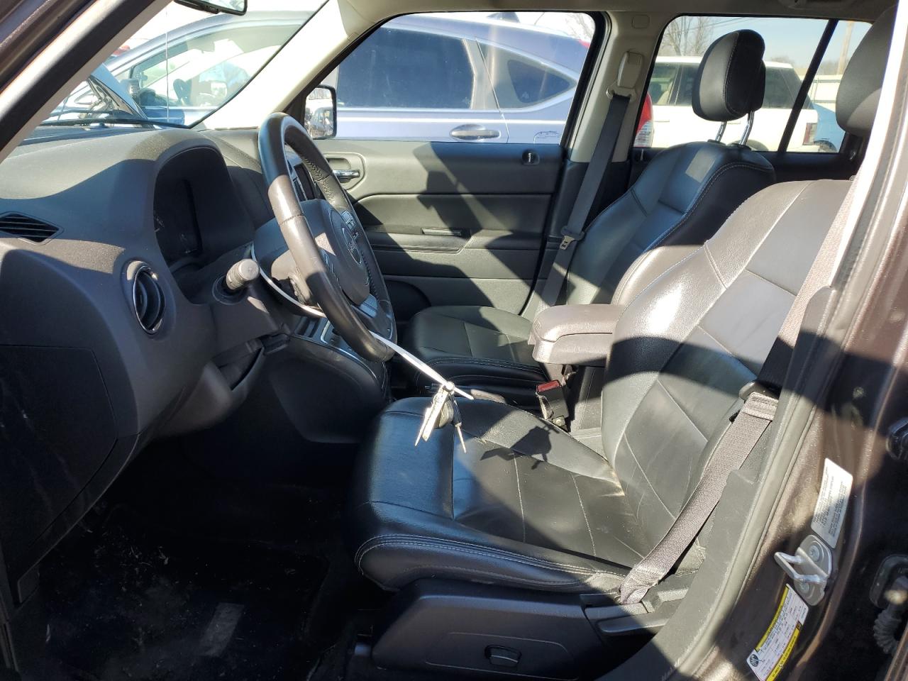 2017 Jeep Liberty (Patriot) VIN 1C4NJPFA6HD134270 Copart auction photo, side damage thumbnail 7