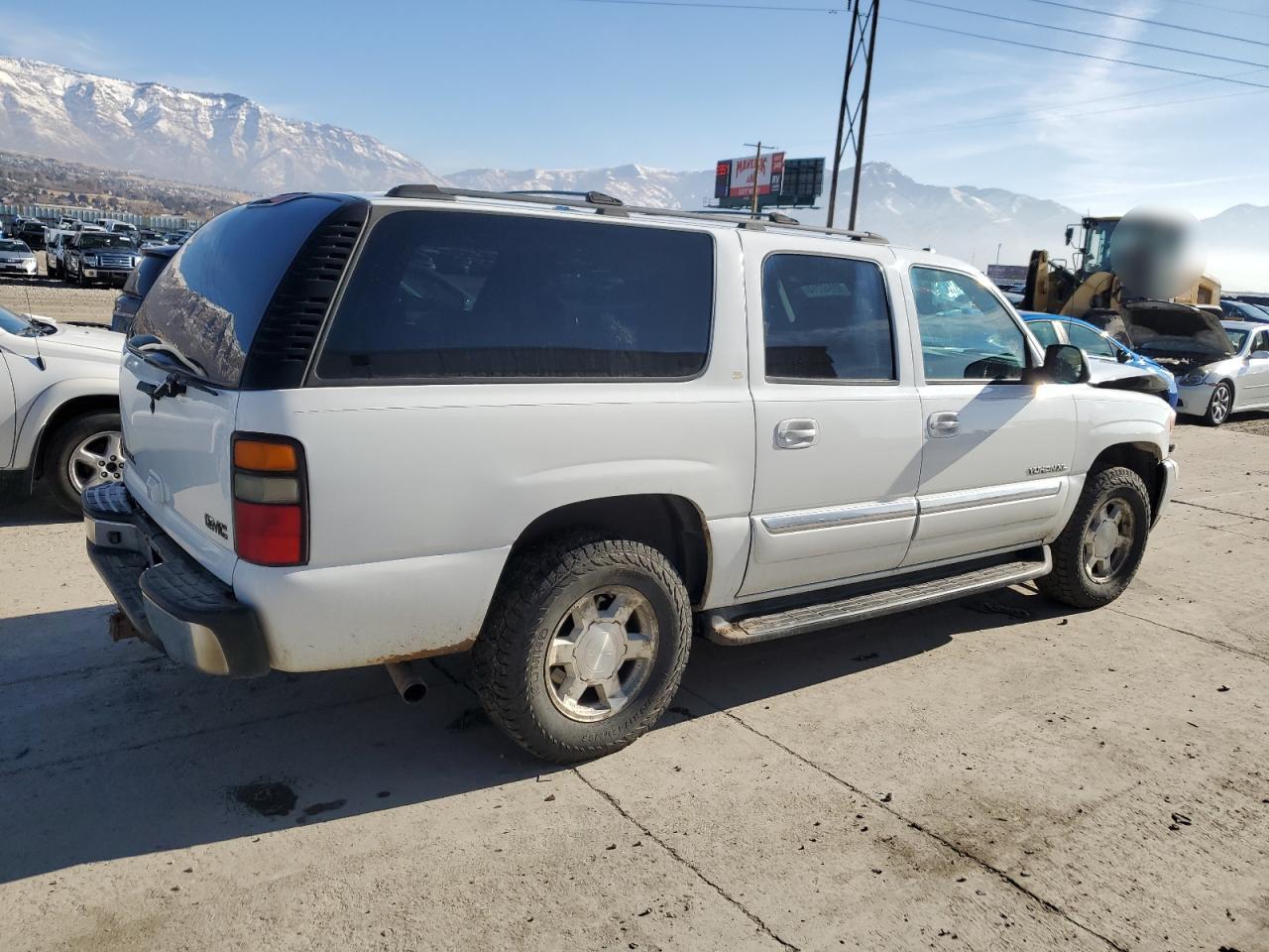 2004 GMC Yukon VIN 1GKFK16Z74J103601 Copart auction photo, front end damage thumbnail 3