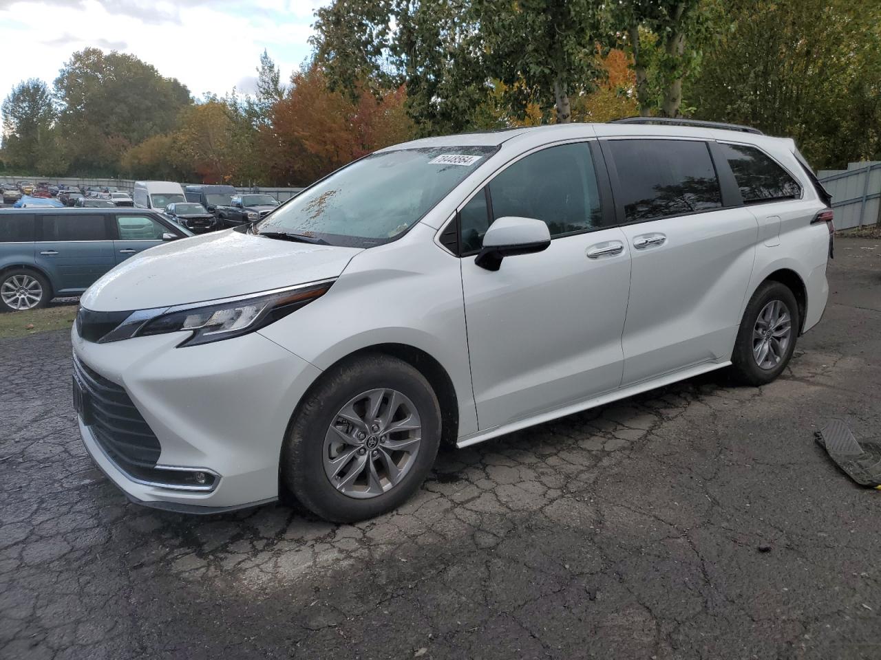 2022 Toyota Sienna VIN 5TDJRKEC6NS125999