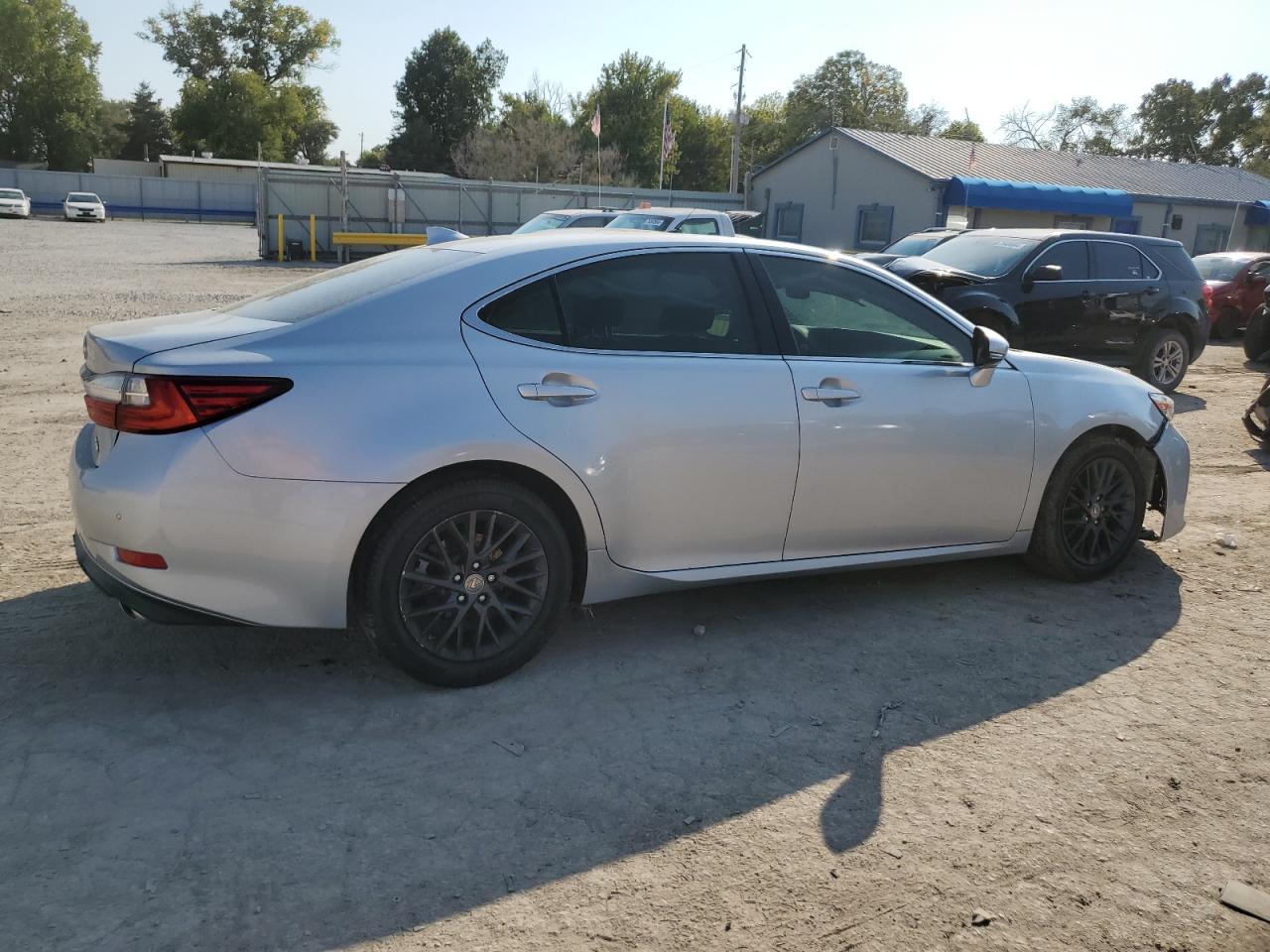2018 Lexus ES VIN 58ABK1GG5JU092913 Copart auction photo, front end damage thumbnail 3