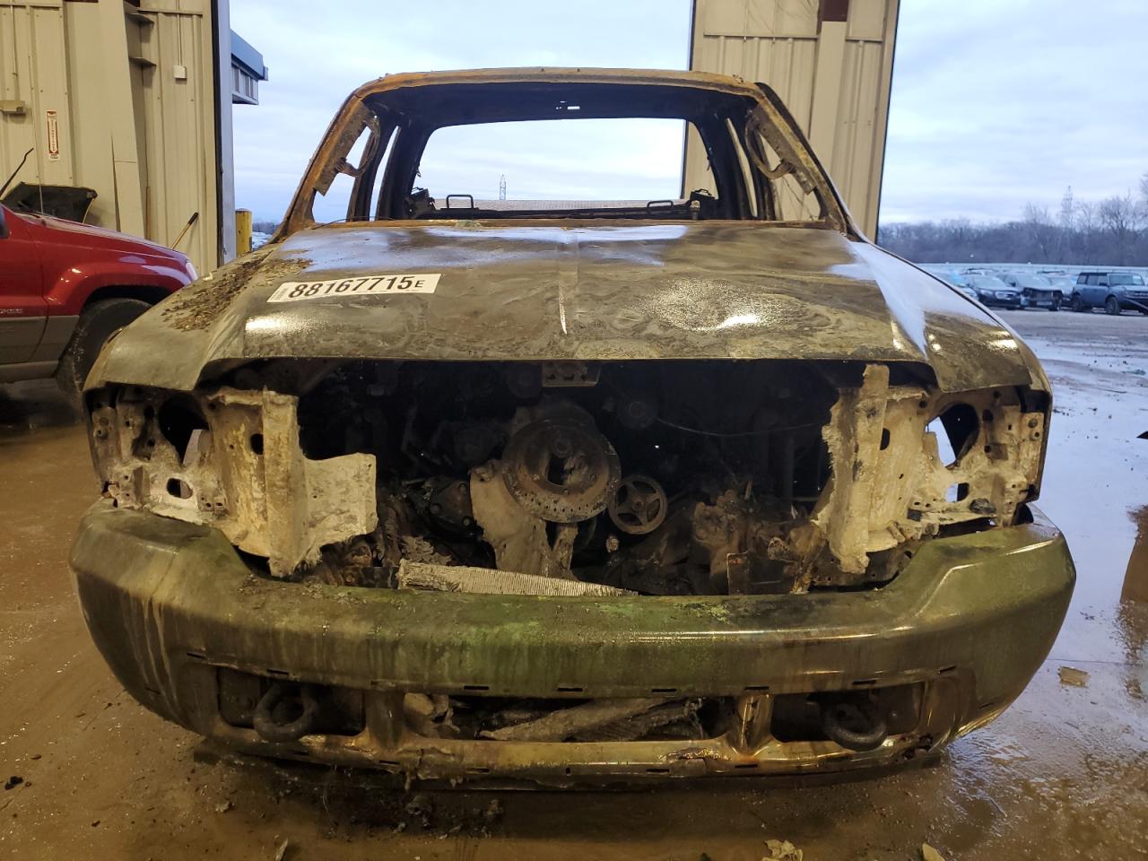 2004 Ford F250 VIN 1FTNX21PX4EA83275 Copart auction photo, burn damage thumbnail 5