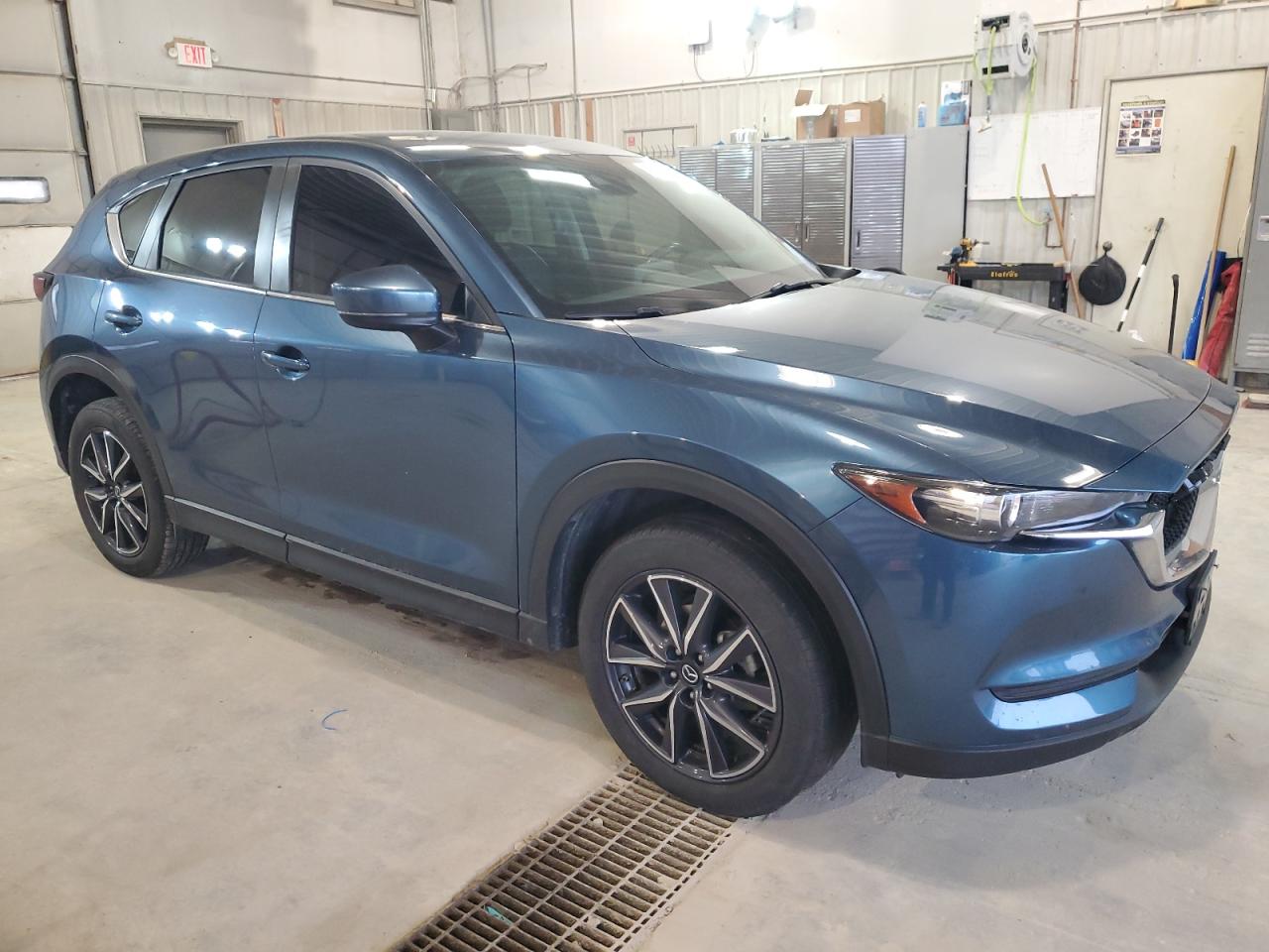 2018 Mazda CX-5 VIN JM3KFACMXJ1468266 Copart auction photo, side / front end damage thumbnail 4