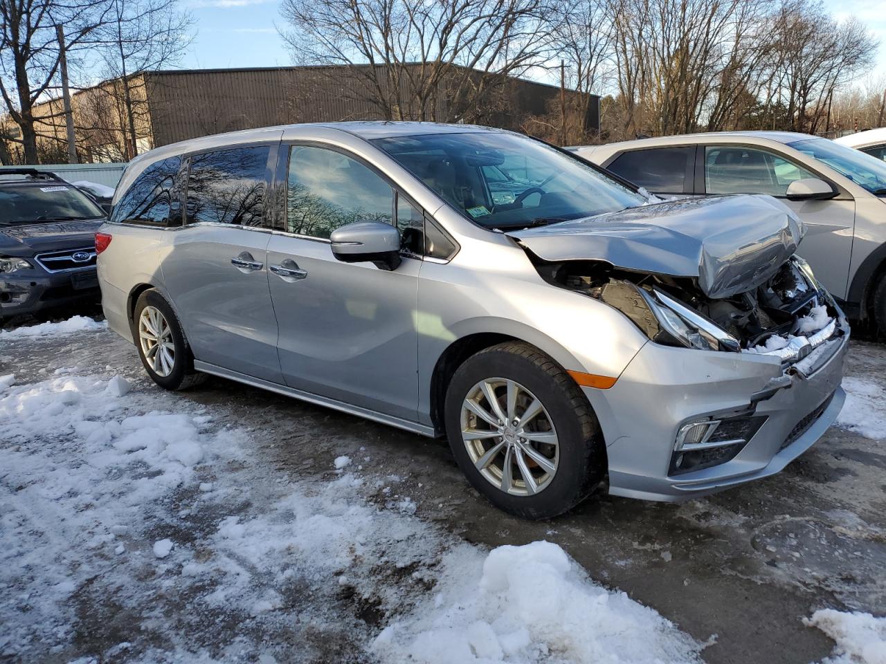 2018 Honda Odyssey VIN 5FNRL6H94JB013776 Copart auction photo, front end damage thumbnail 4