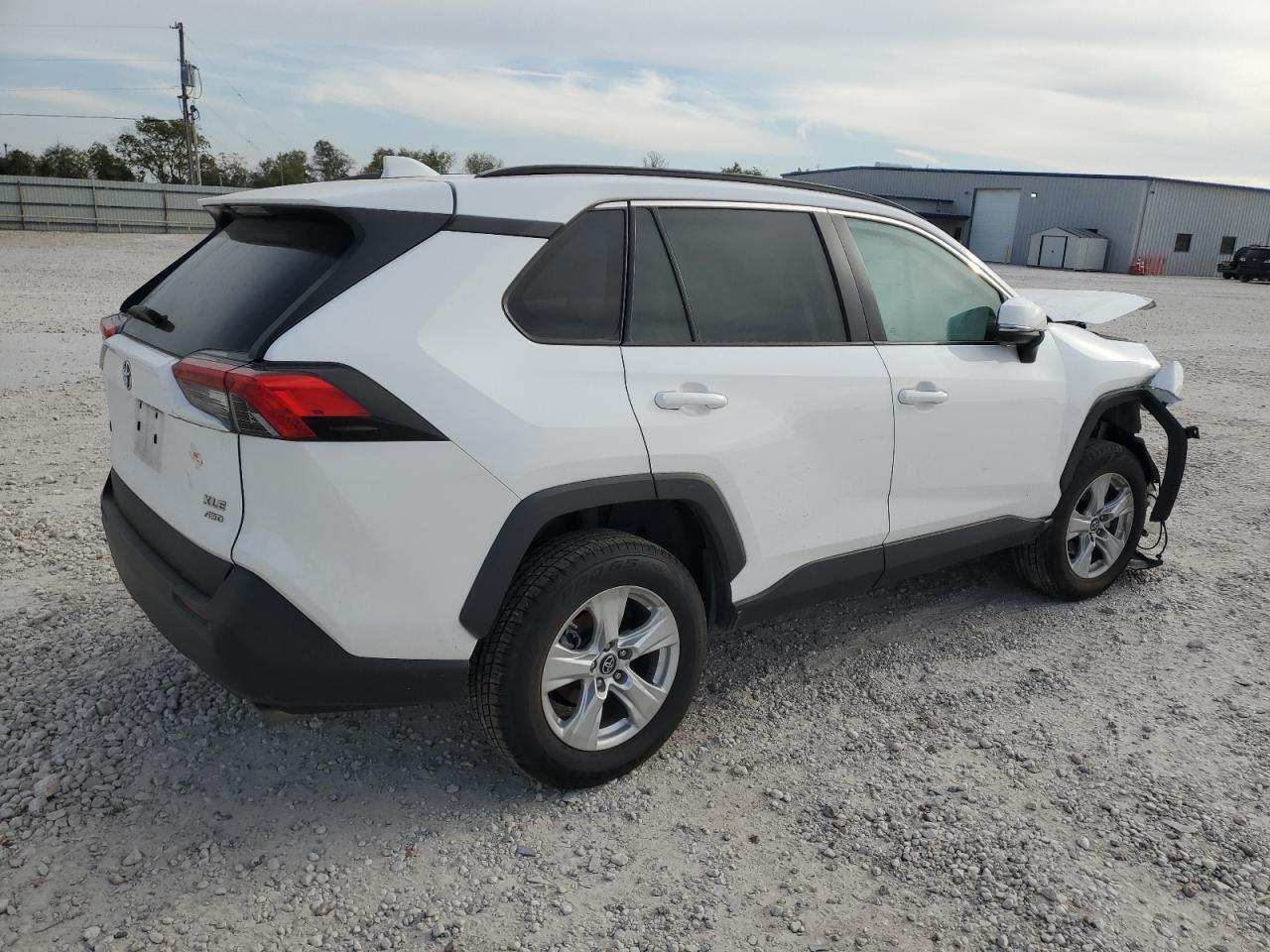 2019 Toyota RAV 4 VIN 2T3P1RFV2KW009414 Copart auction photo, front end / side damage thumbnail 3