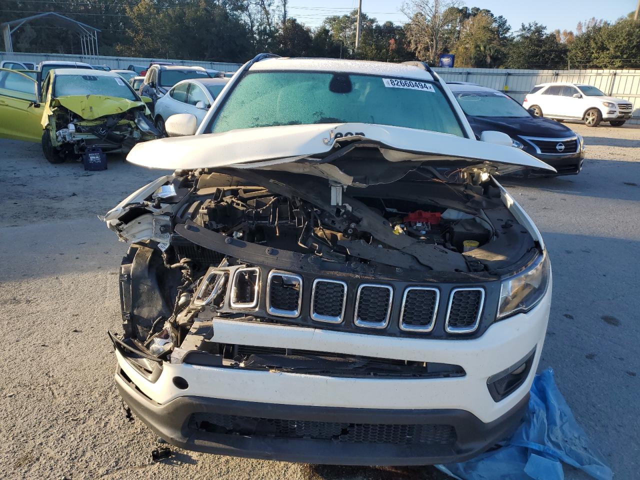 2019 Jeep Compass VIN 3C4NJCBB7KT769538 Copart auction photo, front end damage thumbnail 5