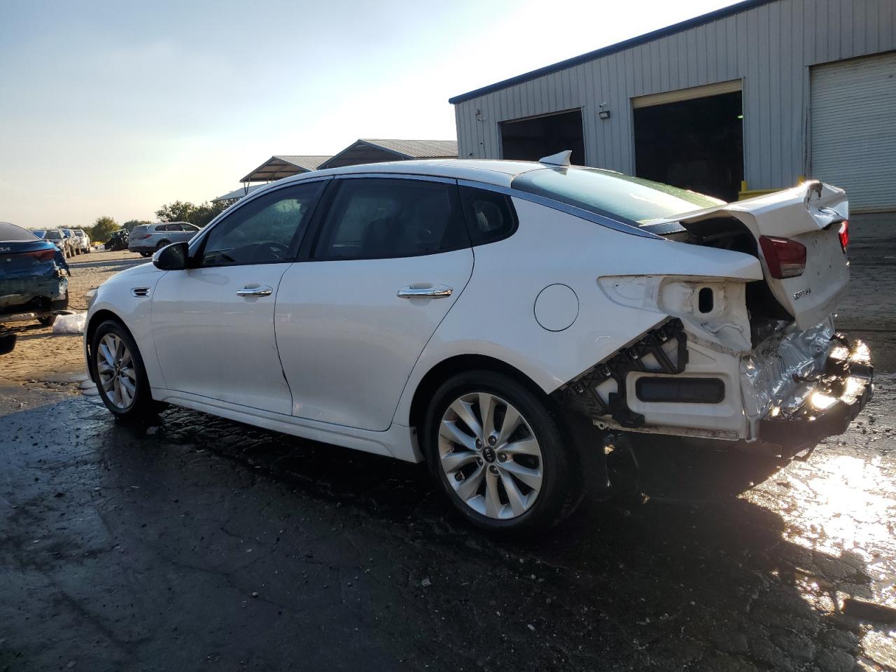 2016 KIA Optima VIN 5XXGU4L36GG030712 Copart auction photo, rear end damage thumbnail 2