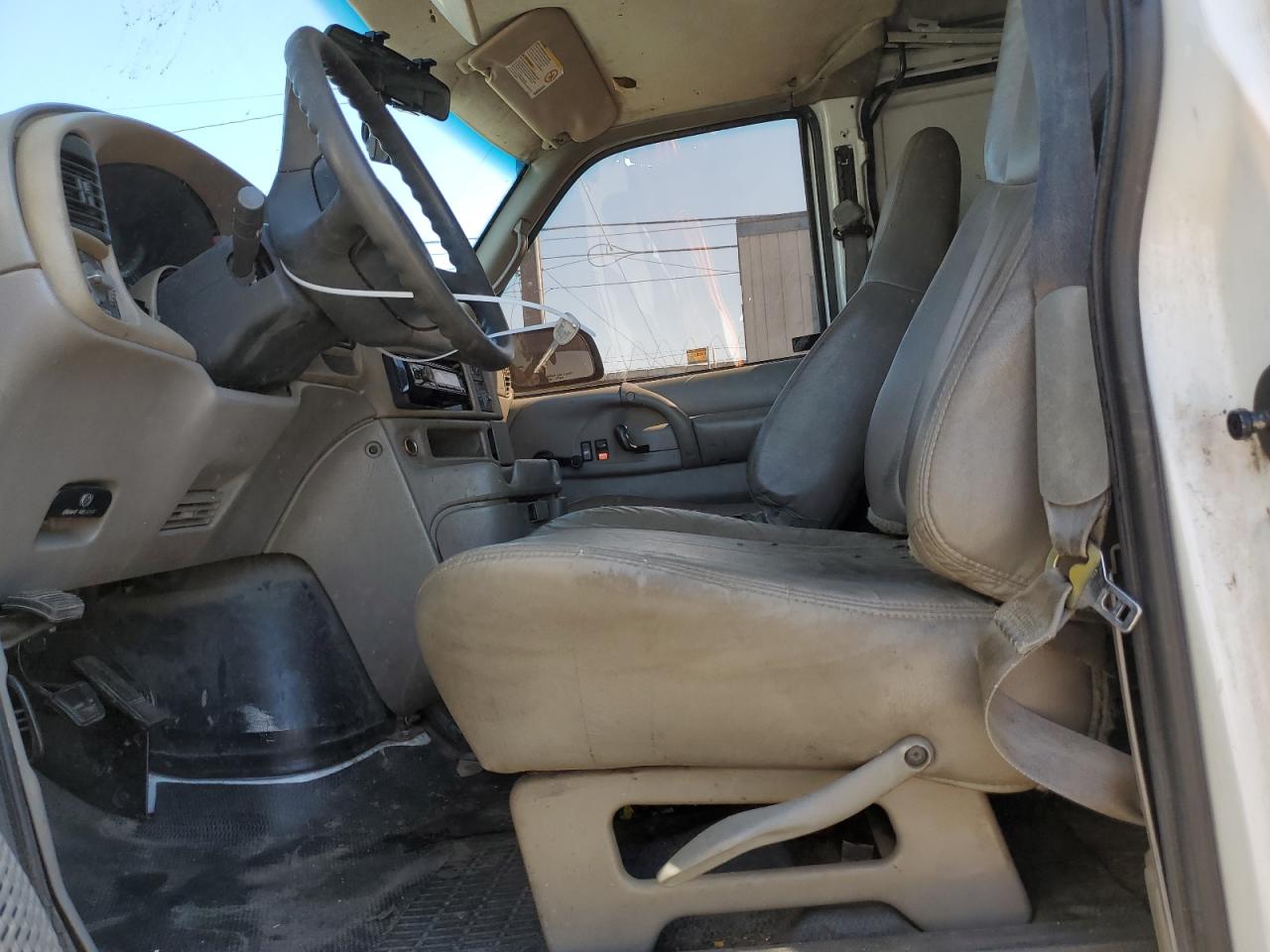 2002 GMC Safari VIN 1GTDM19X12B514880 Copart auction photo, front end damage thumbnail 7