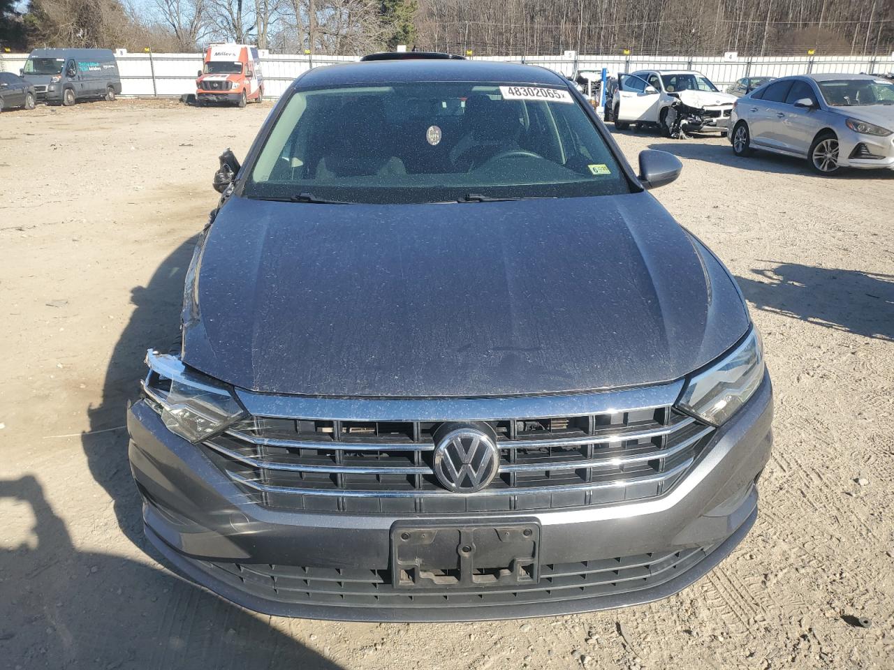 2019 Volkswagen Jetta VIN 3VWCB7BU7KM234827 Copart auction photo, front end / minor dent/scratches damage thumbnail 5