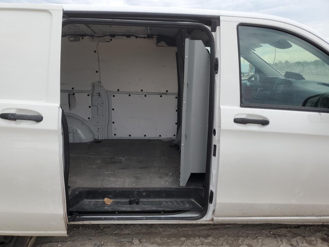 2017 Mercedes-Benz Metris VIN WD3PG2EA0H3262385 Copart auction photo, front end / replaced vin damage thumbnail 11