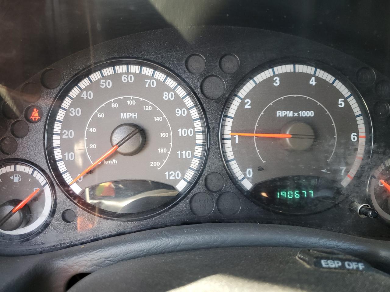 2006 Jeep Liberty (North America) VIN 1J4GL48KX6W179196 Copart auction photo, front end damage thumbnail 9
